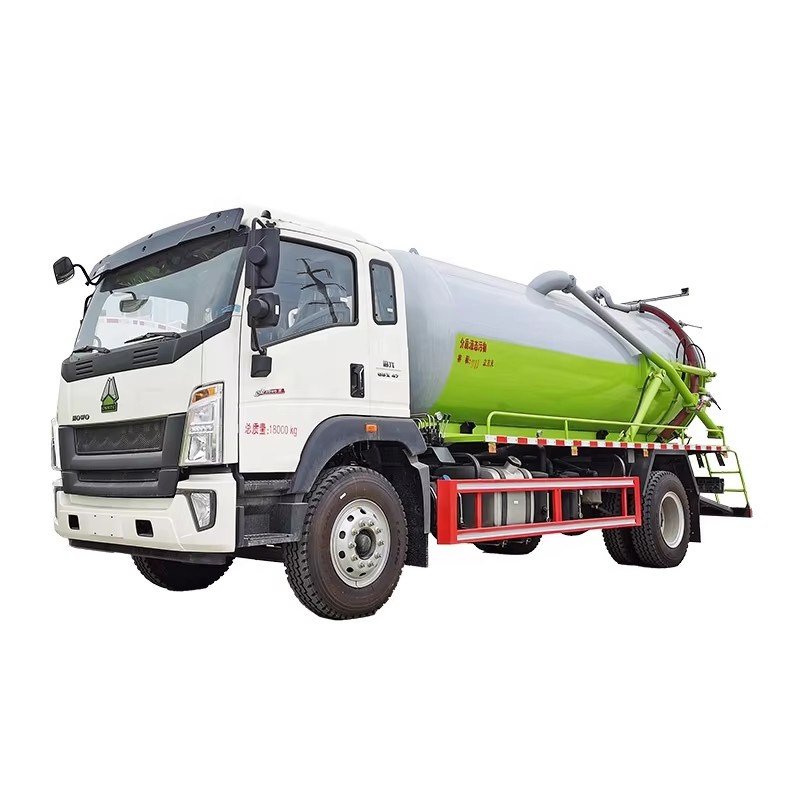 Sinotruck Howo 5000L شاحنة امتصاص الصرف الصحي 4x2 شاحنة ناقلة تنظيف البراز
